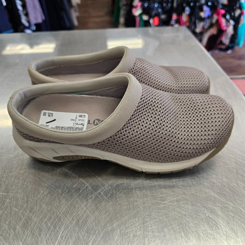 Vist Large View of Product Image Which is Used Merrell Casual Shoes 7