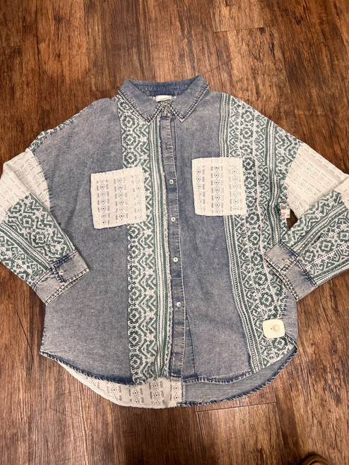 Vist Large View of Product Image Which is Used new In  Long Sleeve Top L-12/14