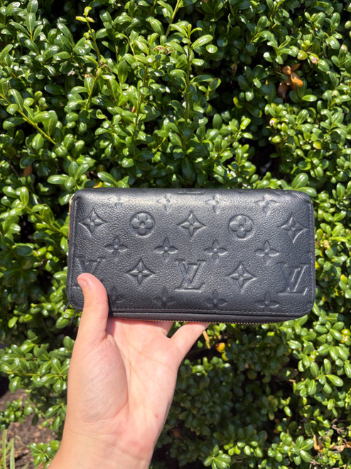 Vist Large View of Product Image Which is Used Louis Vuitton Leather Wallet