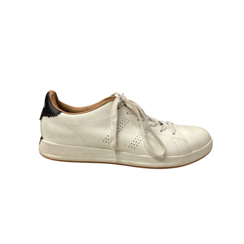 Vist Large View of Product Image Which is Used KURU Casual Shoes 10