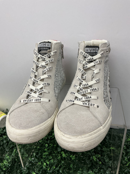 Vist Large View of Product Image Which is Used Vintage Havana Casual Shoes 8.5