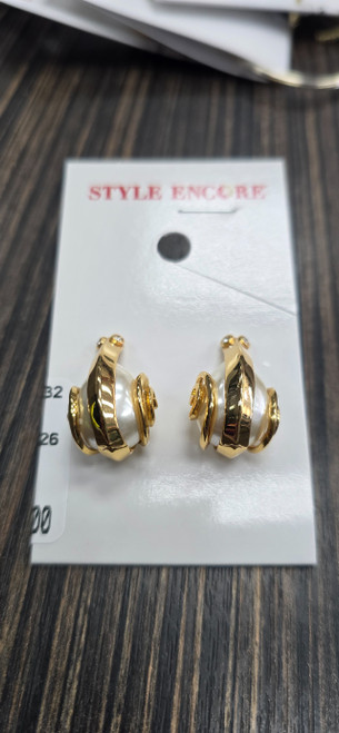 Vist Large View of Product Image Which is Used Lele Sadoughi Earrings
