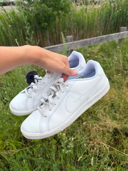 Vist Large View of Product Image Which is Used Nike Performance Shoes 10