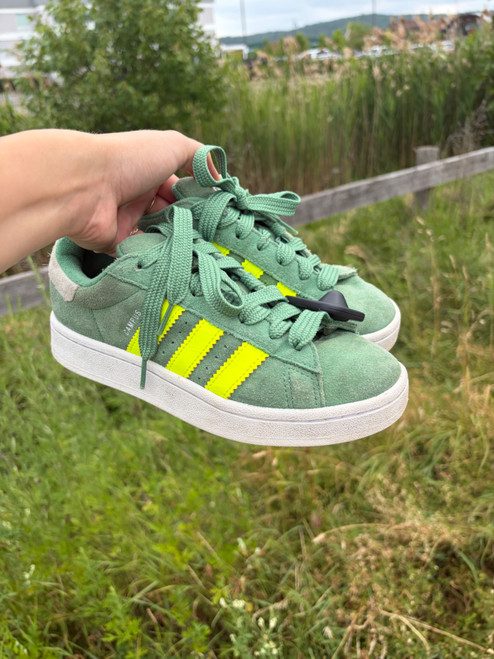 Vist Large View of Product Image Which is Used Adidas Casual Shoes 5.5