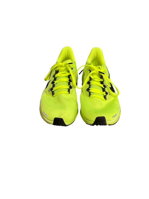 Vist Large View of Product Image Which is Used Nike Performance Shoes 9.5