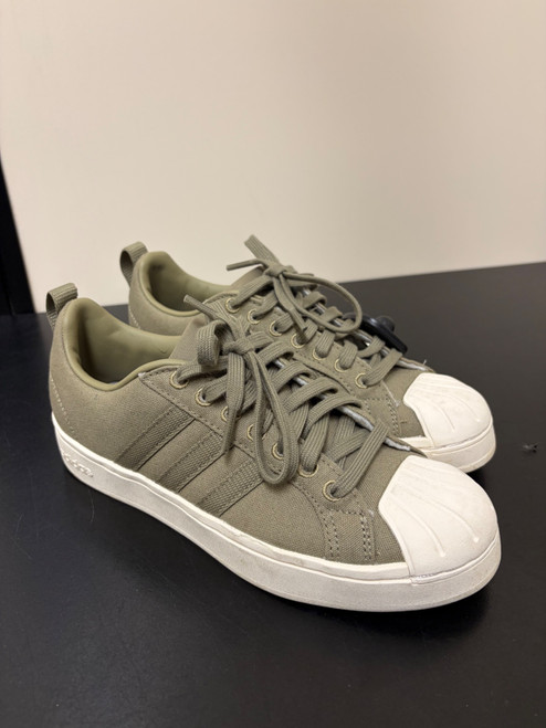 Vist Large View of Product Image Which is Used Adidas Casual Shoes 6.5