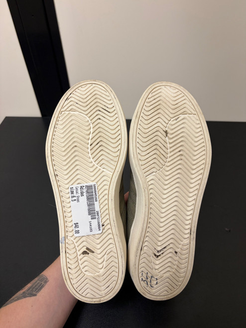 Vist Large View of Product Image Which is Used Adidas Casual Shoes 6.5