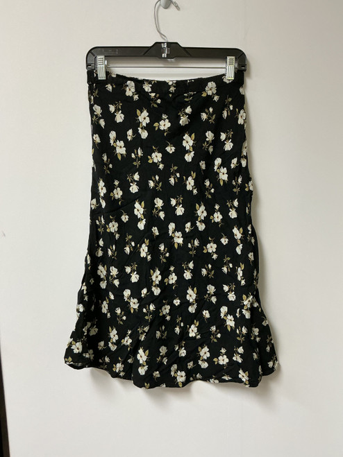 Vist Large View of Product Image Which is Used Old Navy Long Skirt 8-29