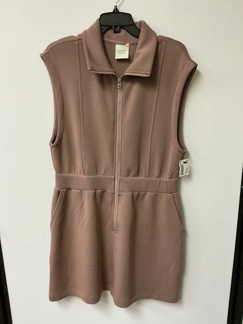 Vist Large View of Product Image Which is Used Unbranded Romper M-8/10