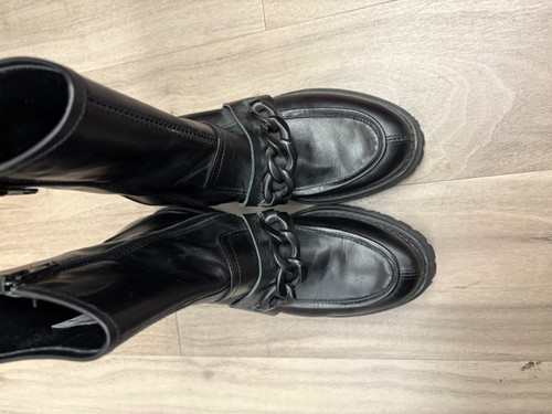 Vist Large View of Product Image Which is Used Unbranded Ankle Boots 6.5
