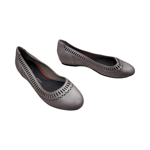 Vist Large View of Product Image Which is Used Rockport Flats 7