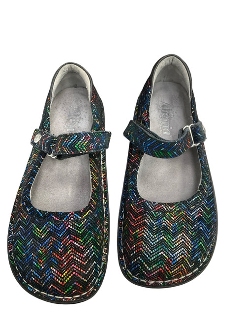 Vist Large View of Product Image Which is Used Alegria Clogs 5.5