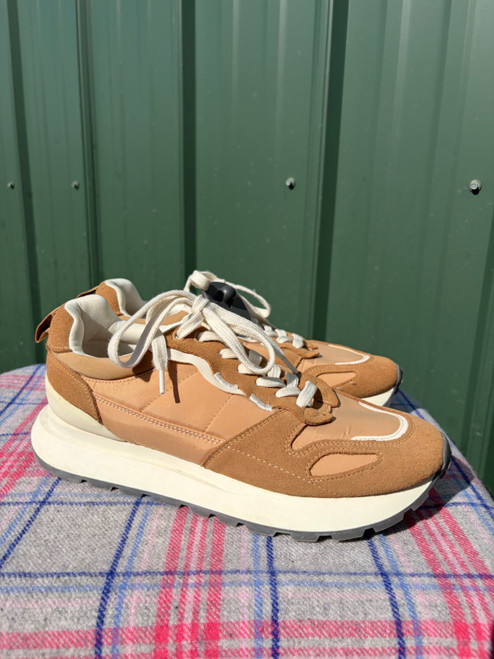Vist Large View of Product Image Which is Used Zara Casual Shoes 9