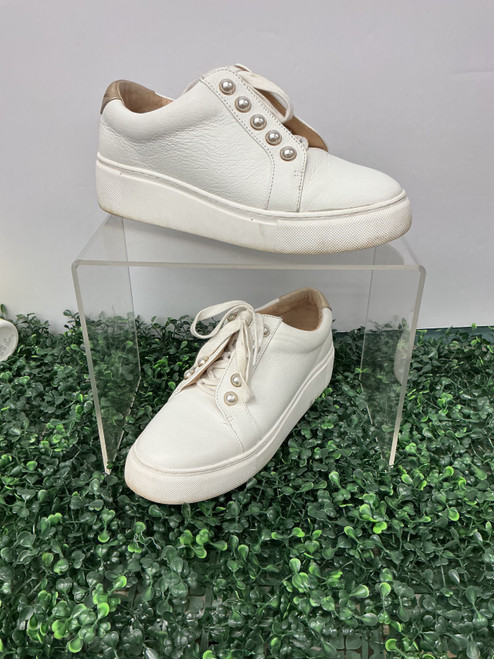 Vist Large View of Product Image Which is Used Alex Marie Casual Shoes 6.5