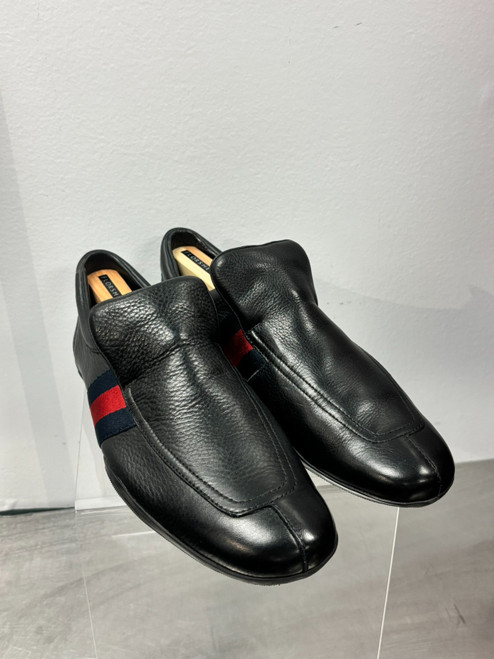 Vist Large View of Product Image Which is Used Gucci Mens Casual Shoes 9.5