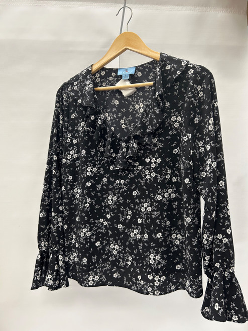 Vist Large View of Product Image Which is Used Cece By Cynthia Steffe Long Sleeve Top M-8/10