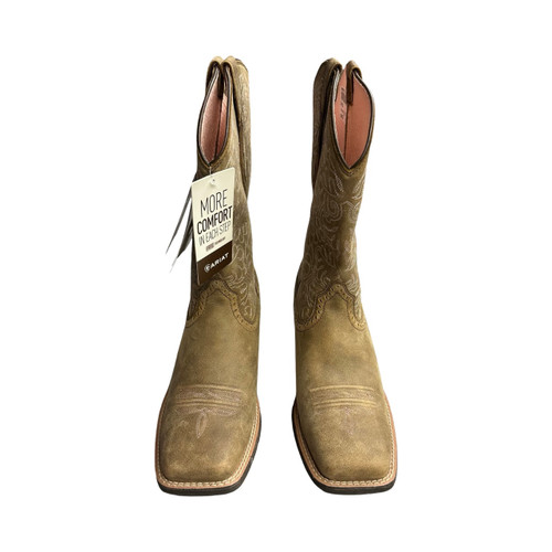 Vist Large View of Product Image Which is Used Ariat Outerwear Boots 10