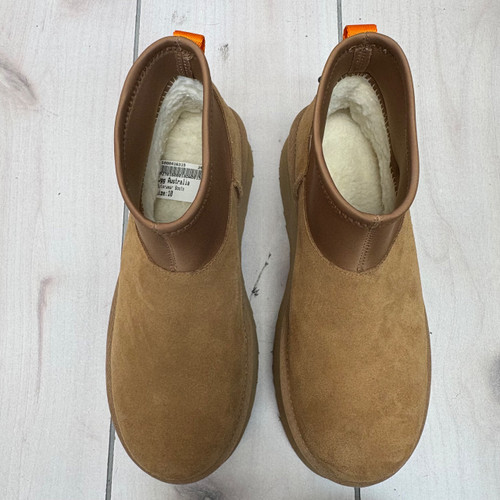 Vist Large View of Product Image Which is Used Ugg Australia Outerwear Boots 10