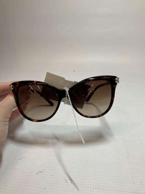 Vist Large View of Product Image Which is Used Unbranded Pin