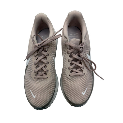 Vist Large View of Product Image Which is Used Nike Performance Shoes 10