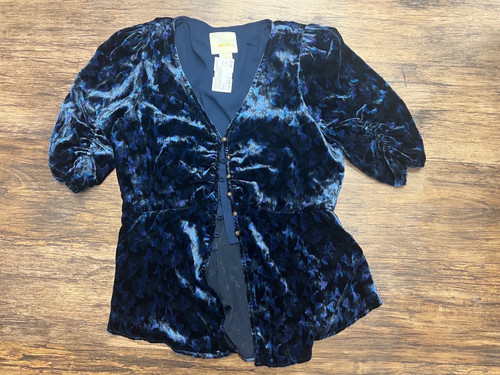 Vist Large View of Product Image Which is Used Maeve Short Sleeve Top XS-0/2