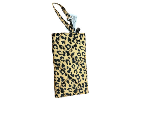Vist Large View of Product Image Which is Used Lug Wristlet