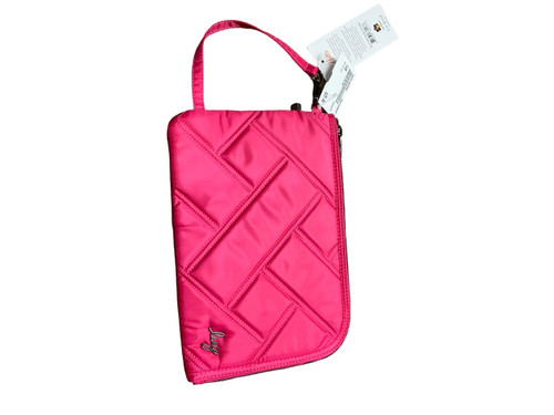 Vist Large View of Product Image Which is Used Lug Wristlet