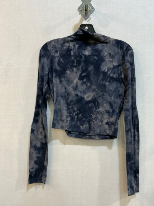 Vist Large View of Product Image Which is Used Lululemon Athletica Active Long Sleeve S-4/6