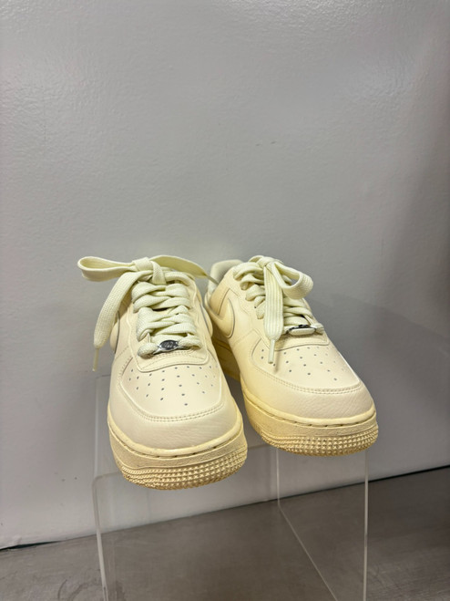 Vist Large View of Product Image Which is Used Nike Casual Shoes 8