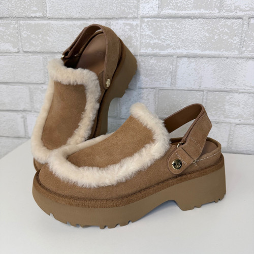 Vist Large View of Product Image Which is Used Ugg Australia Clogs 8
