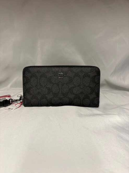 Vist Large View of Product Image Which is Used Coach Leather Wallet