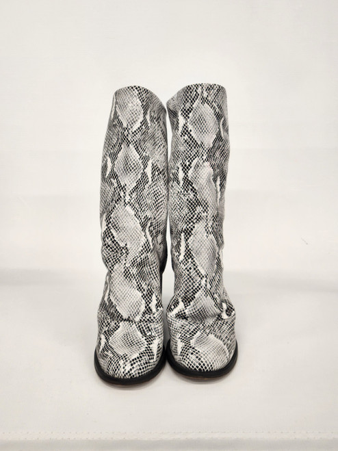 Vist Large View of Product Image Which is Used Unbranded Ankle Boots 7.5