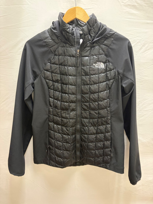 Vist Large View of Product Image Which is Used The North Face Short Light Jacket S-4/6