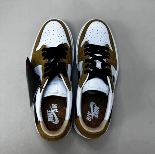 Vist Large View of Product Image Which is Used Nike Performance Shoes 10