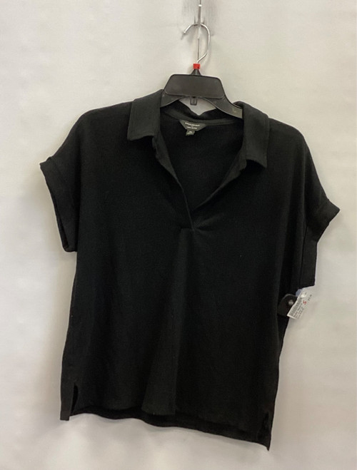 Vist Large View of Product Image Which is Used Banana Republic Short Sleeve Top M-8/10