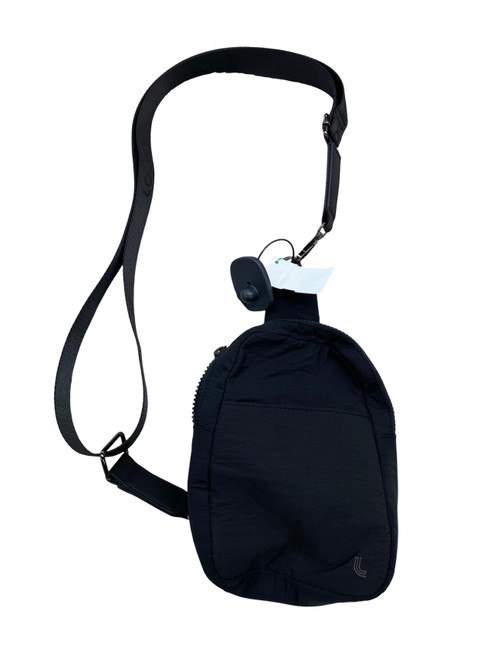 Vist Large View of Product Image Which is Used Lole Small Handbag