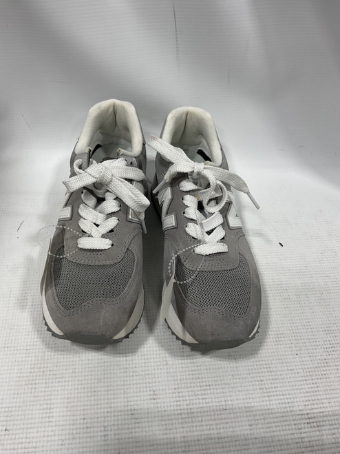 Vist Large View of Product Image Which is Used New Balance Performance Shoes 7