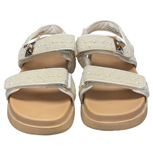 Vist Large View of Product Image Which is Used A New Day Flats 6