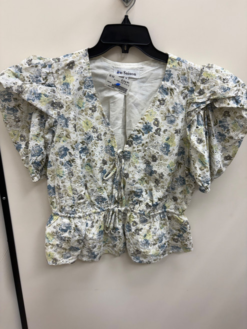 Vist Large View of Product Image Which is Used En Saison Short Sleeve Top M-8/10