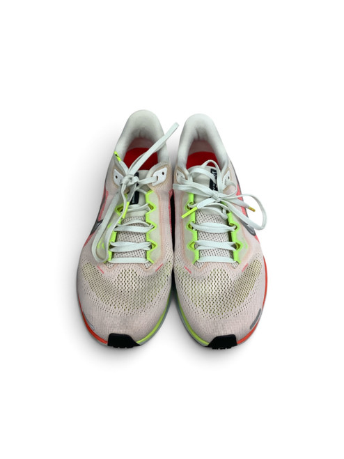 Vist Large View of Product Image Which is Used Nike Performance Shoes 9