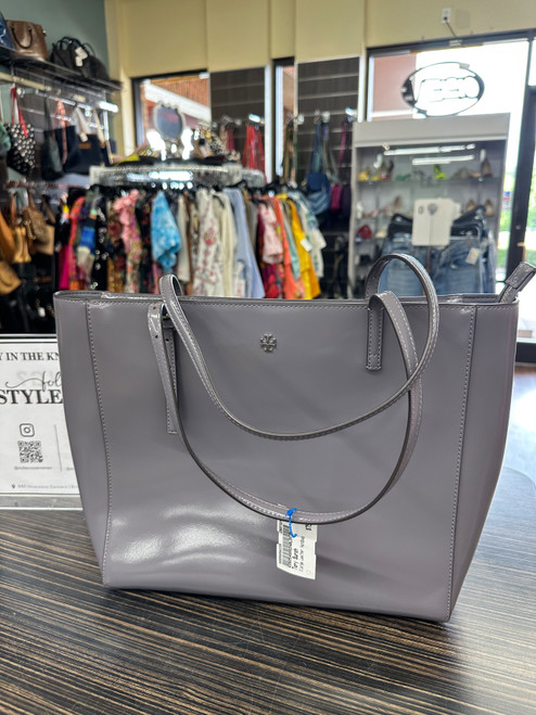 Vist Large View of Product Image Which is Used Tory Burch Xlarge Leather Handbag