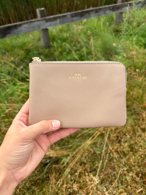 Vist Large View of Product Image Which is Used Coach Leather Wristlet