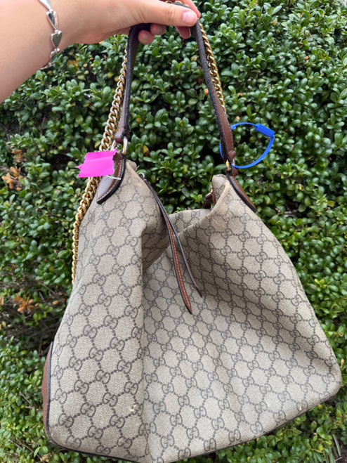 Vist Large View of Product Image Which is Used Gucci Small Leather Handbag