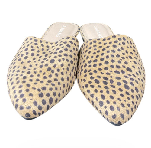 Vist Large View of Product Image Which is Used Unbranded Flats 8.5