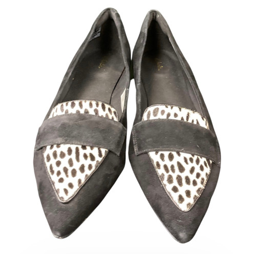 Vist Large View of Product Image Which is Used Clarks Flats 10