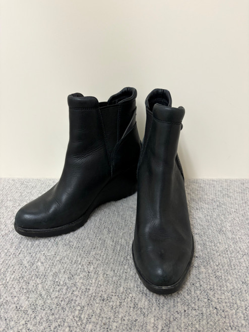Vist Large View of Product Image Which is Used Sorel Ankle Boots 9