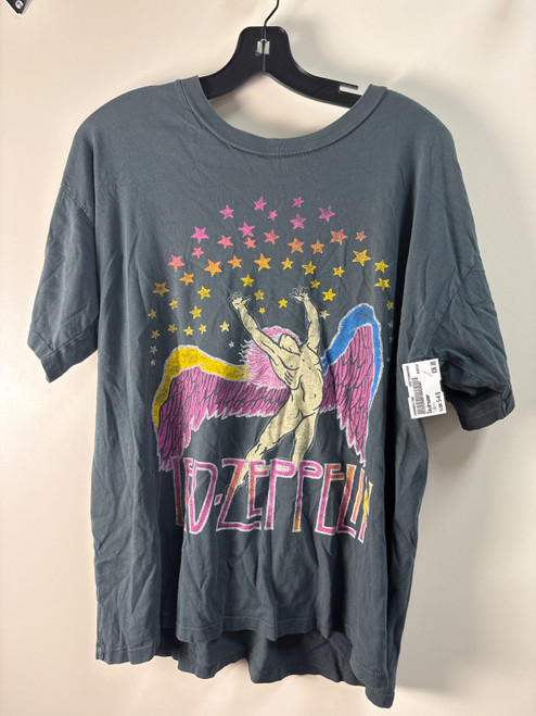 Vist Large View of Product Image Which is Used Daydreamer T-Shirt S-4/6