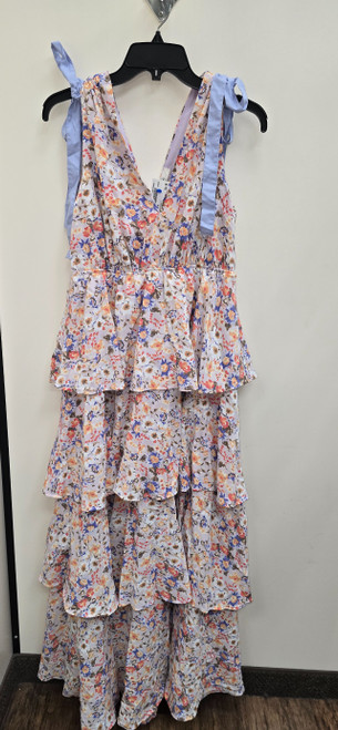 Vist Large View of Product Image Which is Used Entro Long Dress B M-8/10