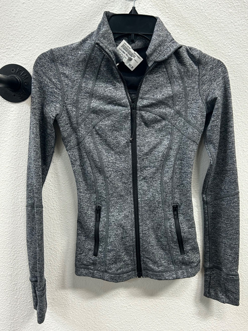 Vist Large View of Product Image Which is Used Lululemon Athletica Active Long Sleeve XS-0/2