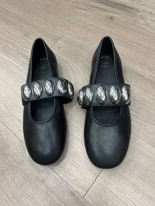 Vist Large View of Product Image Which is Used A New Day Flats 9
